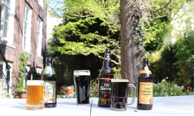 Verschillende Lagers bij elkaar